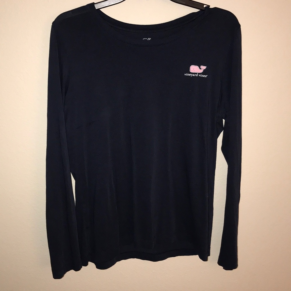 vineyard vines whale logo shirt